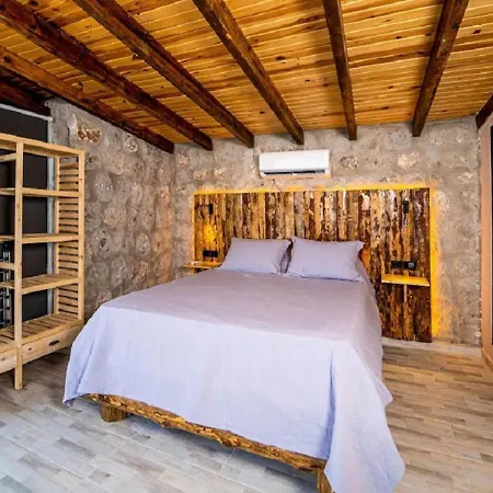 Private Pool With Garden For 2 People In Faralya, - Awz 229 فتحية